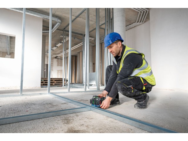 Linijski laser Bosch GLL 18V-120-33 CG v L-BOXX, 0601065100